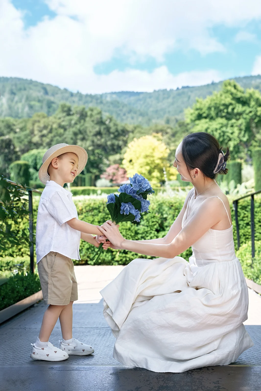 Taozi Mama at work